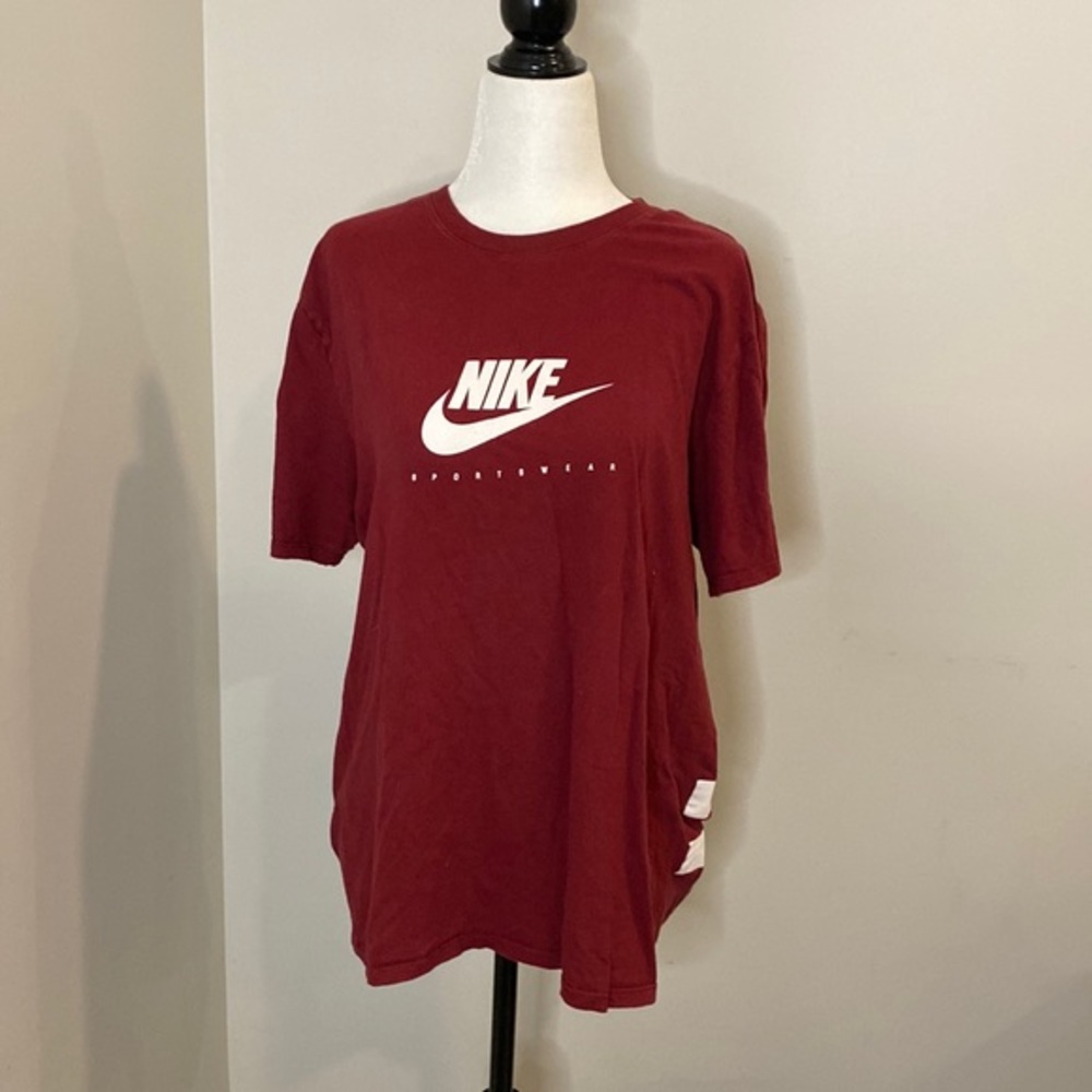 Nike‎ Athletic Cut Tee